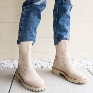 Paul Green Cream Chelsea Boots